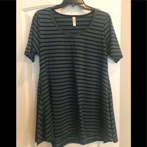 Lularoe perfect Tee